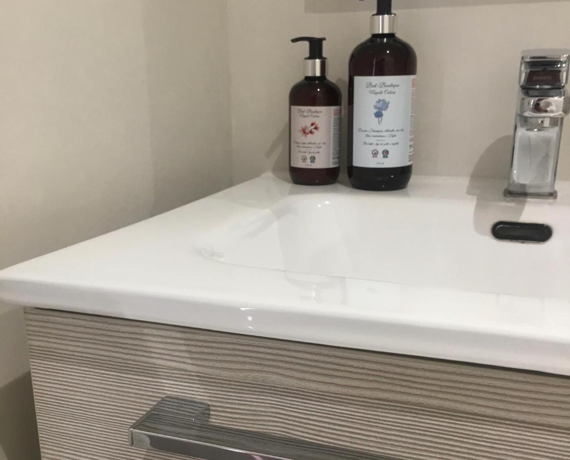 Bed Boutique Napoli Colors Ξενοδοχείο Εξωτερικό φωτογραφία
