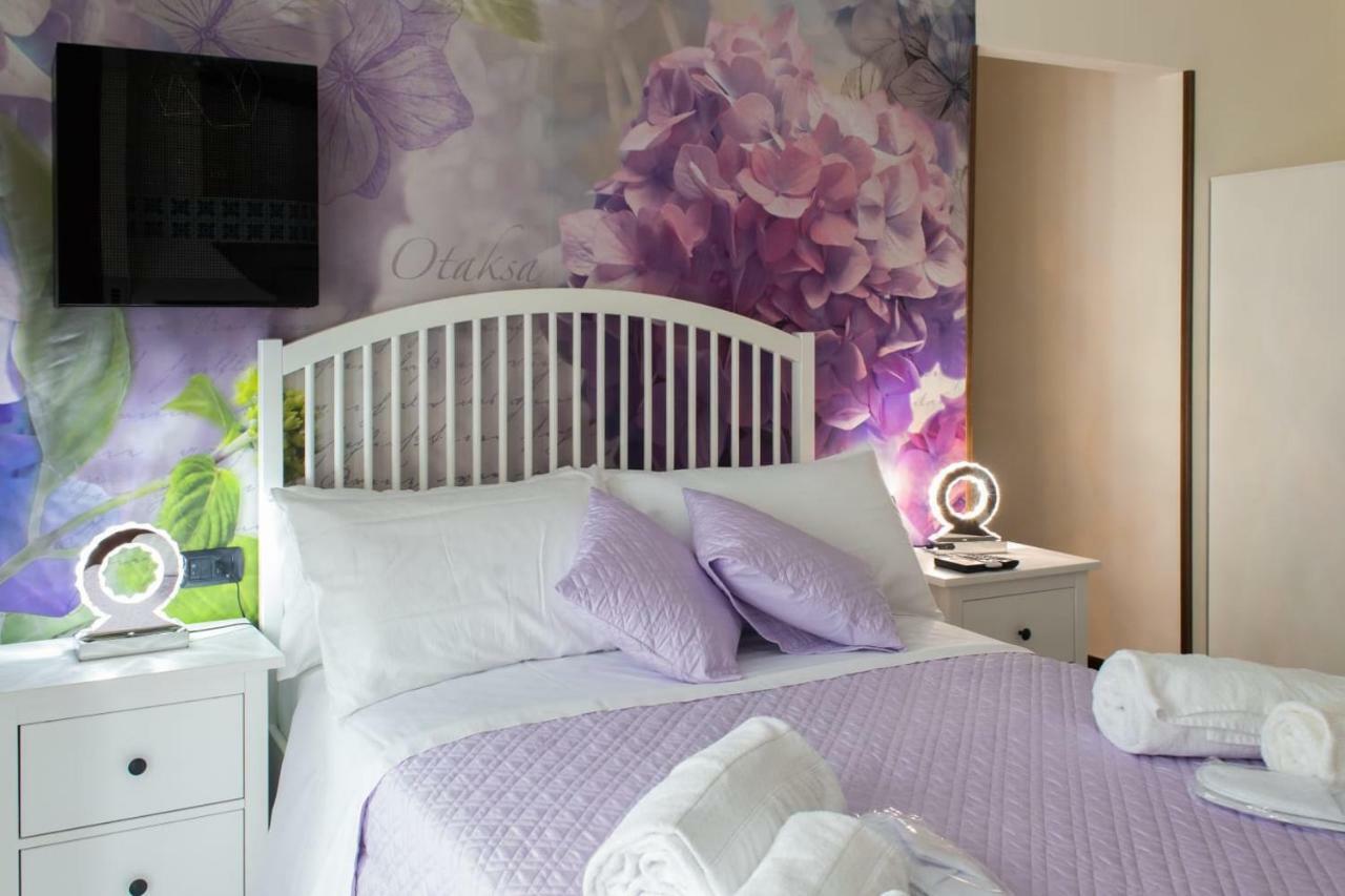 Bed Boutique Napoli Colors Ξενοδοχείο Δωμάτιο φωτογραφία