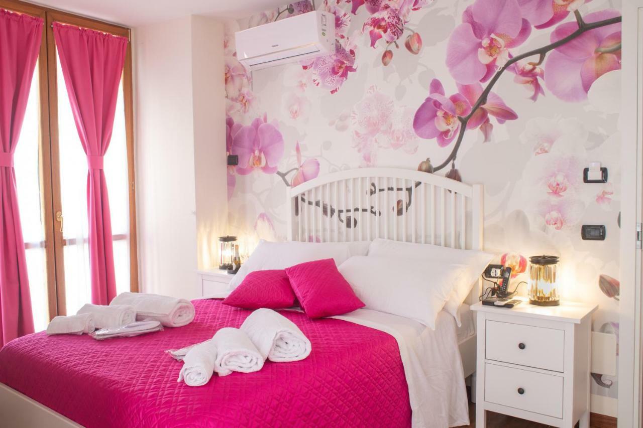 Bed Boutique Napoli Colors Ξενοδοχείο Εξωτερικό φωτογραφία
